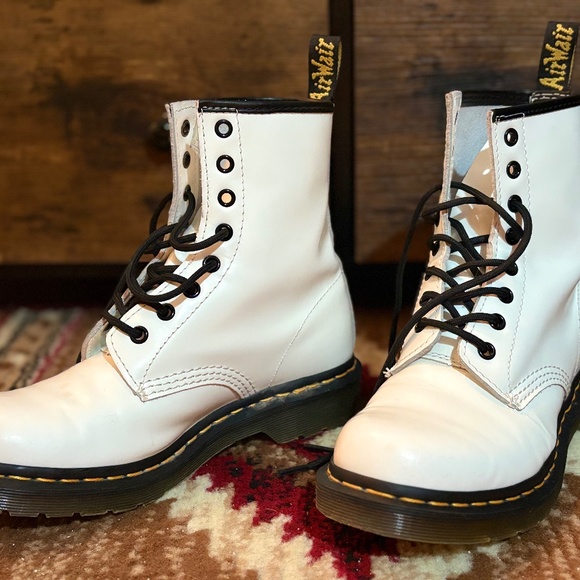 Dr. Martens 1460 White Leather Boots 8-Eye Lace Up Combat Punk Gothic Size US 8 - Picture 1 of 6